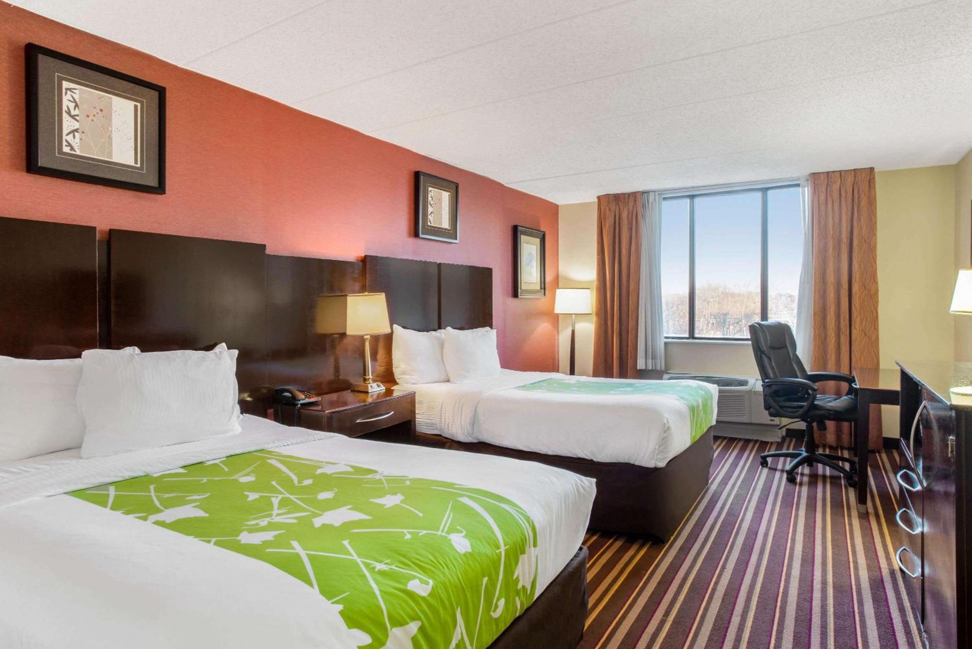 La Quinta By Wyndham Salisbury Hotel Room photo
