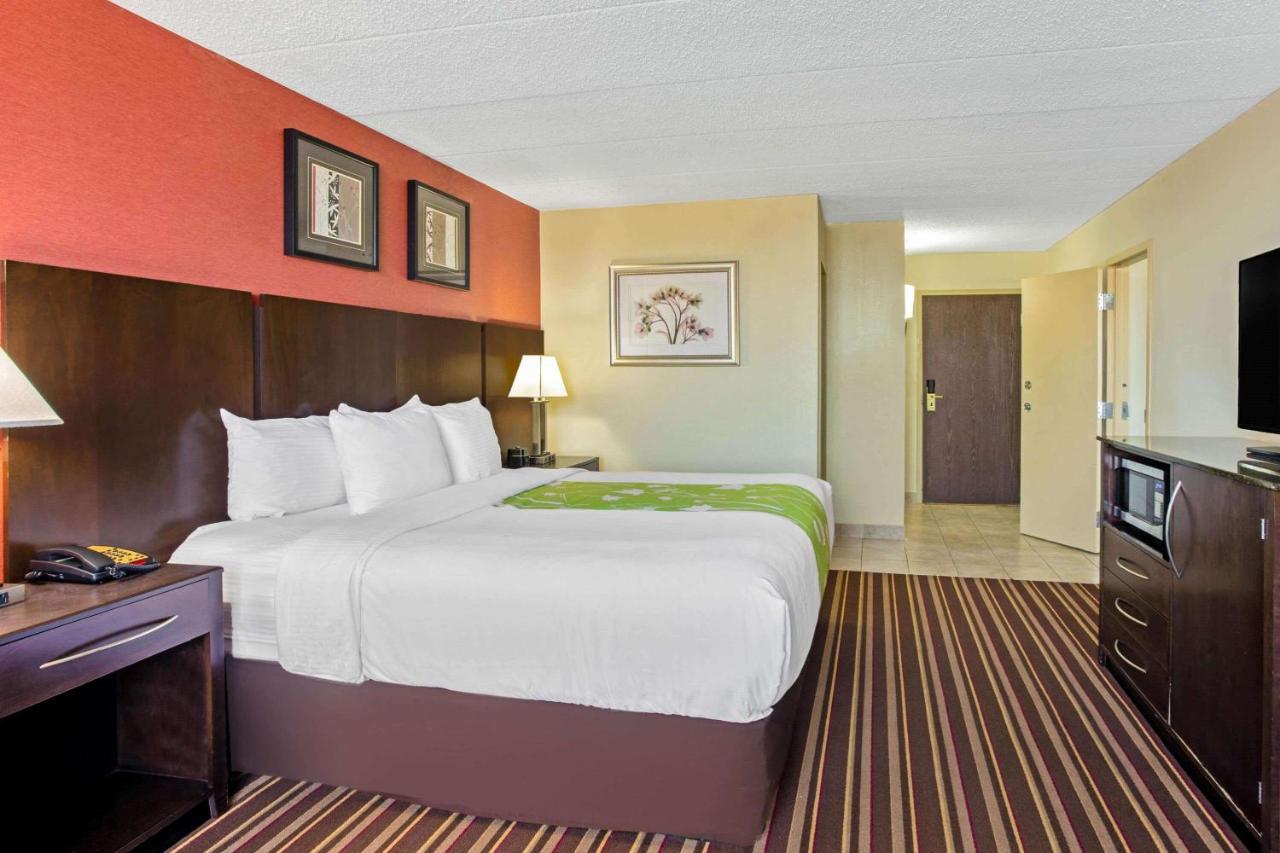 La Quinta By Wyndham Salisbury Hotel Room photo